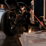 Peut on acheter une moto sans avoir le permis : documents d’immatriculation et devis d’assurance
