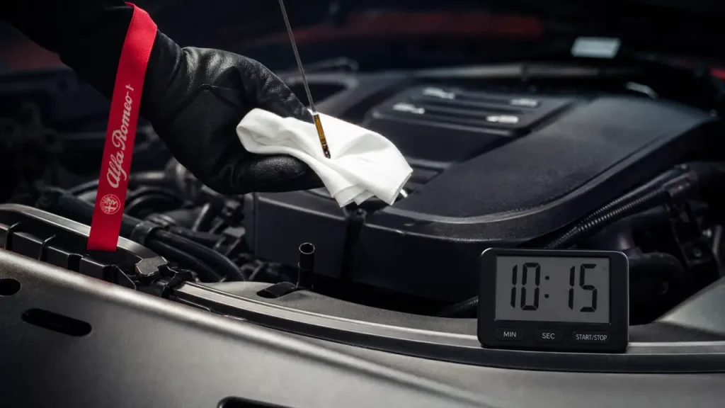 Vérifier le niveau d’huile moteur à chaud ou à froid : la méthode fiable en 15 minutes