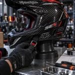 Casque moto cross Troy Lee Designs SE5 carbone